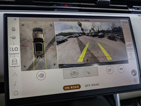 New 2026 Land Rover Range Rover SE image 27