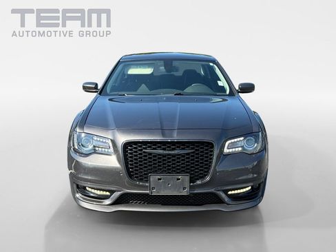 Certified 2022 Chrysler 300 Touring L w/ Popular Equipment Group AWD/4WD image 2