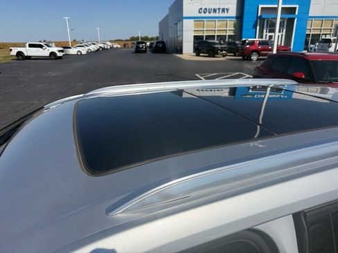 Used 2020 Chevrolet Blazer Premier w/ Driver Confidence II Package image 15