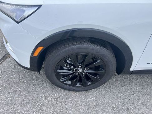 New 2026 Buick Envista Sport Touring w/ Convenience II Package FWD image 16