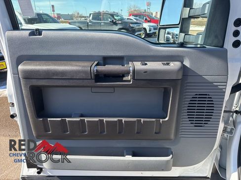 Used 2012 Ford F250 XLT w/ Camper Pkg image 14