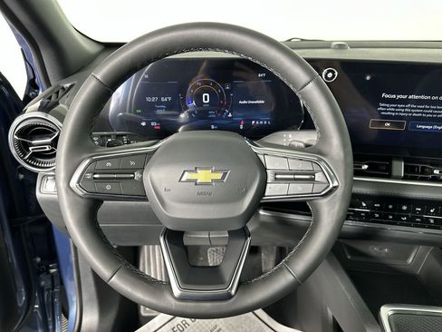 New 2026 Chevrolet Equinox LT w/ Convenience Package II FWD image 12