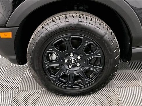 Used 2025 Ford Bronco Sport Badlands image 10