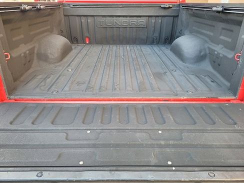 Used 2016 Toyota Tundra SR5 w/ SR5 Upgrade Package image 33