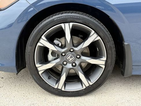 Used 2025 Honda Civic Sport image 9