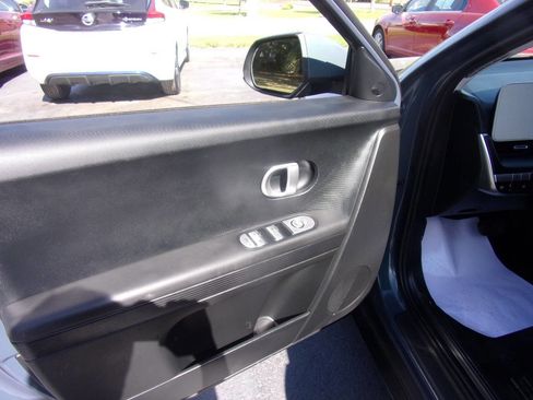 Used 2023 Hyundai Ioniq 5 SE w/ Cargo Package image 19