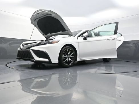 Certified 2024 Toyota Camry SE FWD image 40