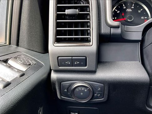 Used 2019 Ford F150 Raptor AWD/4WD image 70