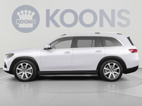 Used 2023 Mercedes-Benz GLS 450 4MATIC w/ AMG Line Exterior image 2