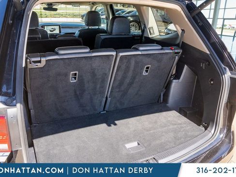 Used 2025 Volkswagen Atlas SE image 29