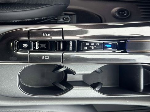 Used 2026 Toyota Crown Platinum image 29