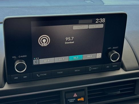 New 2025 Honda Pilot Sport image 18