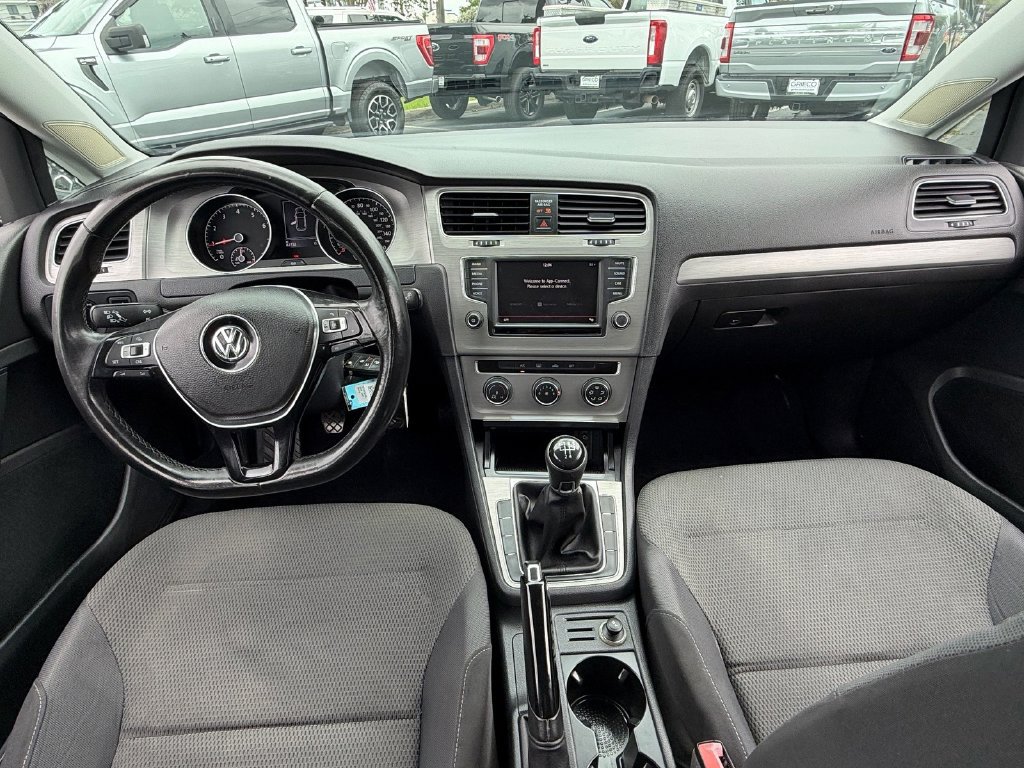 Used 2016 Volkswagen Golf S FWD image 10