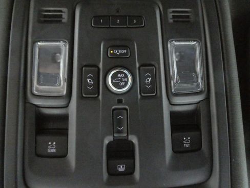 Used 2021 GMC Yukon Denali image 21