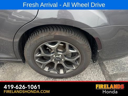 Used 2017 Chrysler 300 S w/ 300S Premium Group AWD/4WD image 13