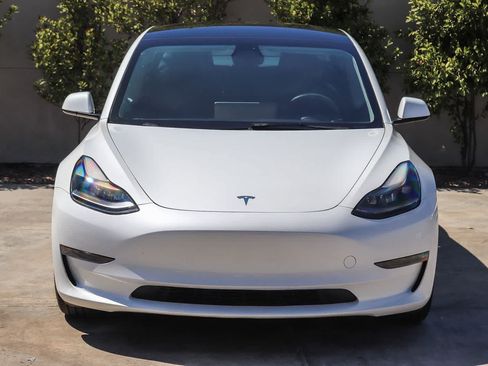 Used 2023 Tesla Model 3 Standard Range RWD image 2
