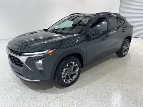 New 2026 Chevrolet Trax LT w/ Driver Confidence Package image 1