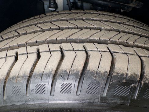 Used 2024 Chevrolet Equinox EV LT image 37