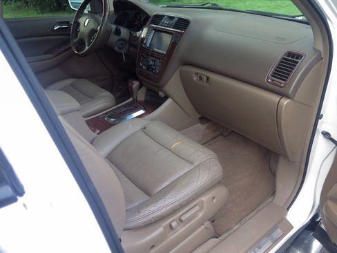 Used 2004 Acura MDX Touring AWD/4WD image 17