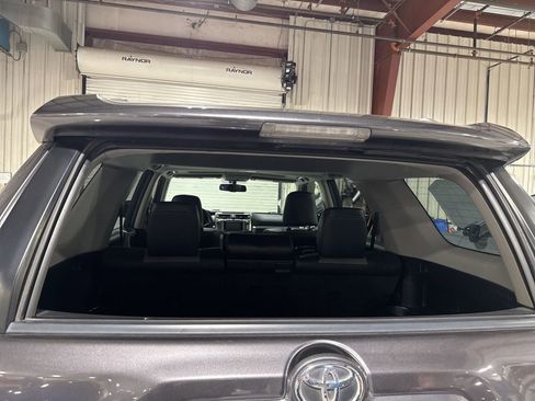 Used 2016 Toyota 4Runner SR5 image 8