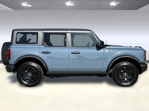 Used 2024 Ford Bronco Black Diamond image 7