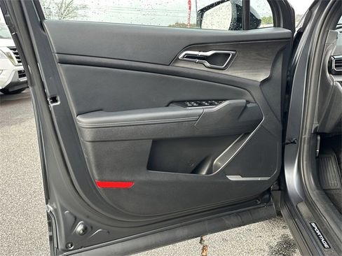 Used 2023 Kia Sportage X-Line image 11
