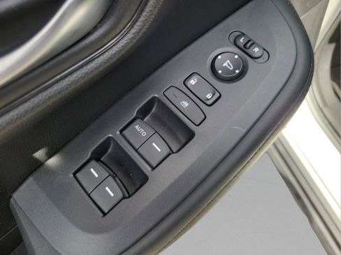 Certified 2024 Honda HR-V LX image 16