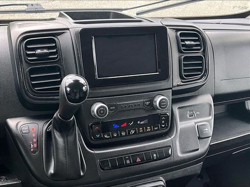 Used 2025 RAM ProMaster 2500 w/ Convenience Group FWD image 18