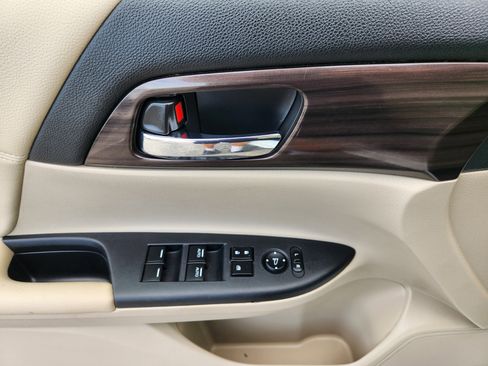 Used 2016 Honda Accord EX image 17