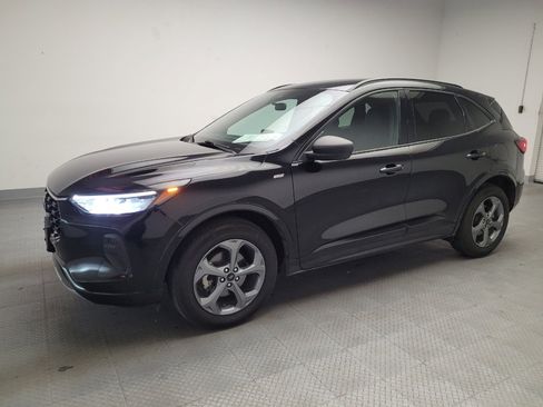 Used 2023 Ford Escape ST-Line AWD/4WD image 2