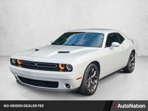 Used 2017 Dodge Challenger SXT Plus RWD image 1