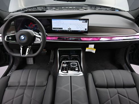New 2026 BMW 750e xDrive image 14