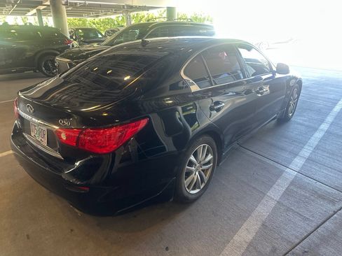 Used 2016 INFINITI Q50 Premium w/ 2.0T Premium Plus Package RWD image 3