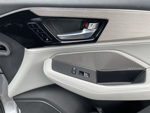 Used 2023 Acura MDX SH-AWD w/ Advance Package image 30