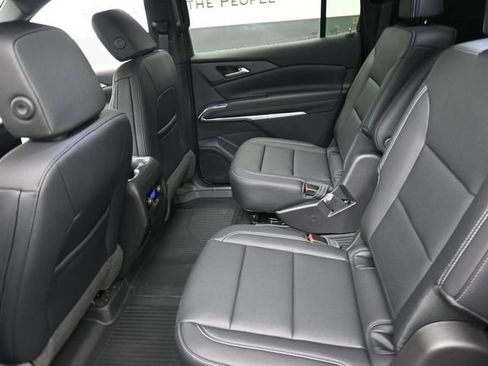 New 2026 Chevrolet Traverse LT w/ Driver Confidence Package FWD image 10