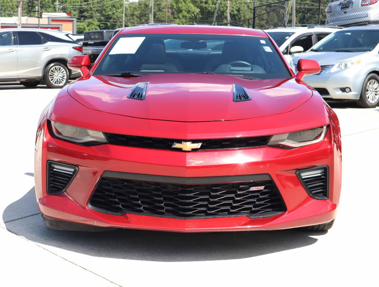 Used 2018 Chevrolet Camaro SS RWD image 10