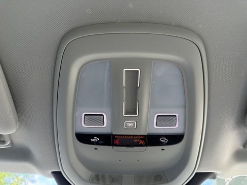 Certified 2025 Volvo XC90 B5 Core w/ Protection Package AWD/4WD image 30