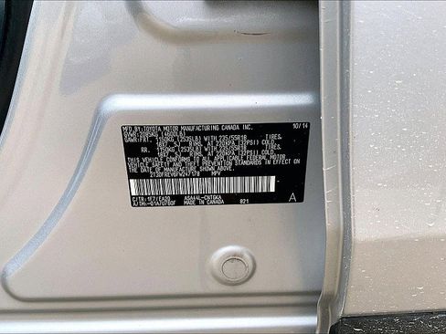 Used 2015 Toyota RAV4 Limited w/ Technology Package AWD/4WD image 19