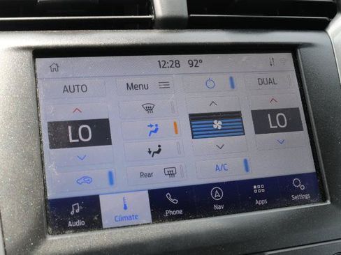 Used 2020 Ford Fusion SE FWD image 11