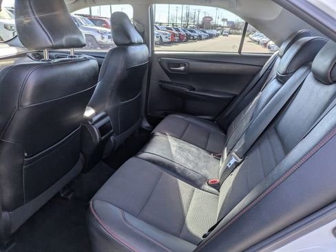 Used 2017 Toyota Camry SE image 25