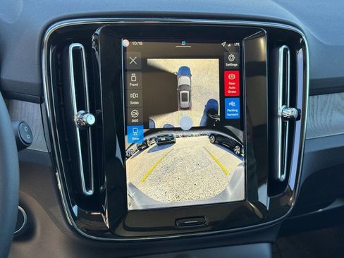 New 2026 Volvo XC40 B5 Plus w/ Protection Package Premier image 25