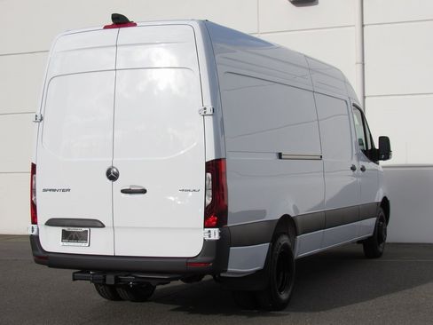 New 2025 Mercedes-Benz Sprinter 4500 image 6