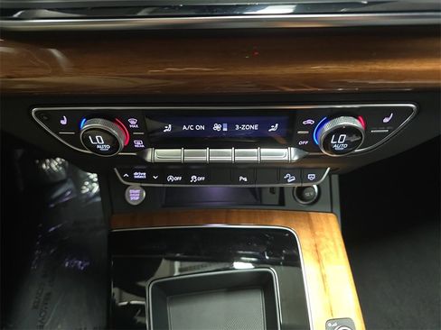 Used 2023 Audi Q5 2.0T Premium w/ Convenience Package image 23