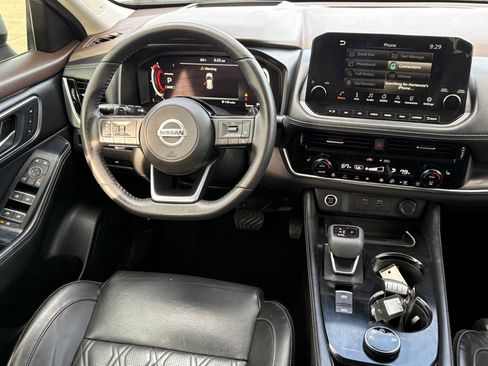 Certified 2021 Nissan Rogue Platinum image 12