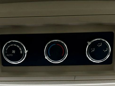 Used 2014 Dodge Journey R/T w/ Flexible Seating Group image 18