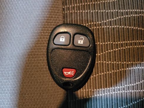 Used 2014 Chevrolet Traverse LS FWD image 32