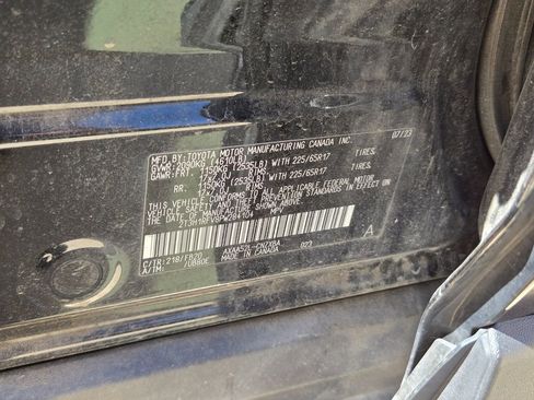 Used 2023 Toyota RAV4 LE FWD image 17