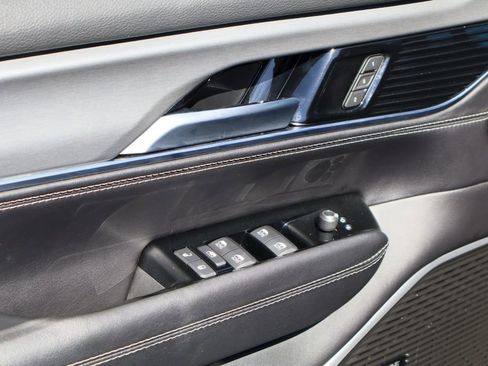 Used 2023 Jeep Wagoneer Series II image 19