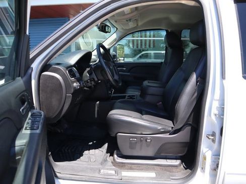 Used 2014 Chevrolet Silverado 3500 LTZ w/ LTZ Plus Package AWD/4WD image 10