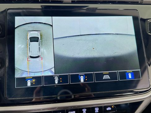 Used 2023 Chevrolet Bolt EUV Premier w/ Sun & Sound Package FWD image 32